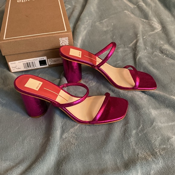 Dolce Vita Noles slide - Picture 3 of 6